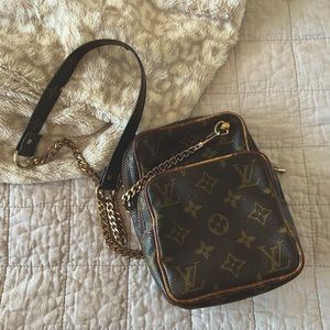 Authentic vintage Louis Vuitton cross body